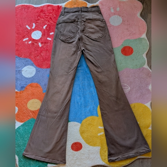 🖤 Flattering Brown Flare Jeans - Picture 4 of 5